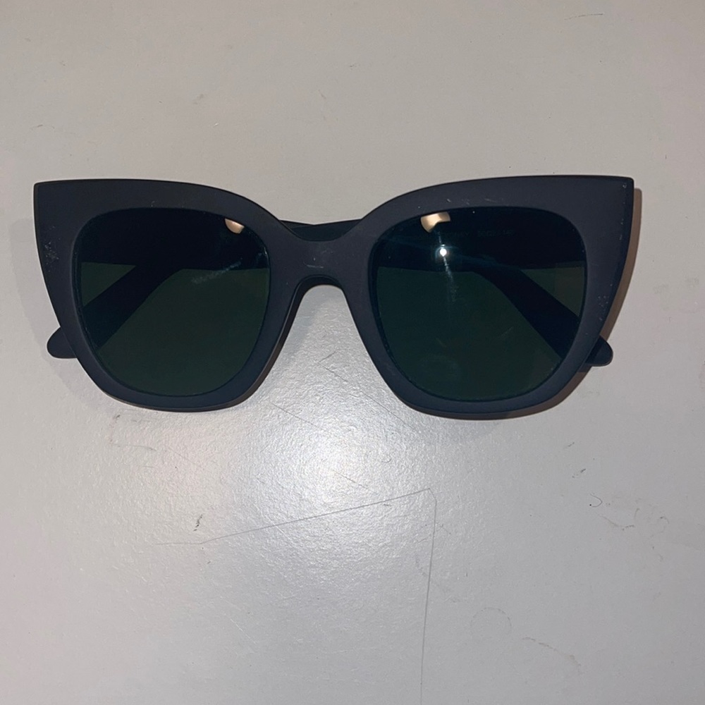 TOM’S sunglasses